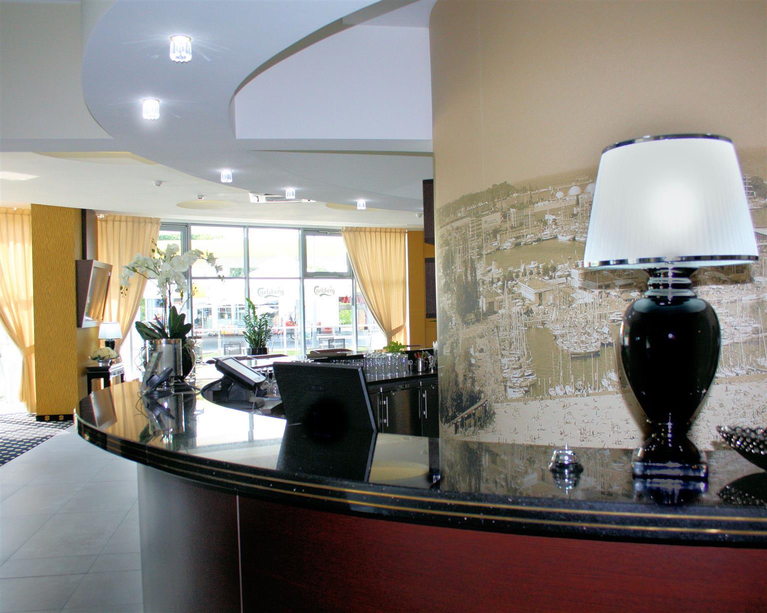 Hotel Business Faltom Gdynia Rumia Esterno foto