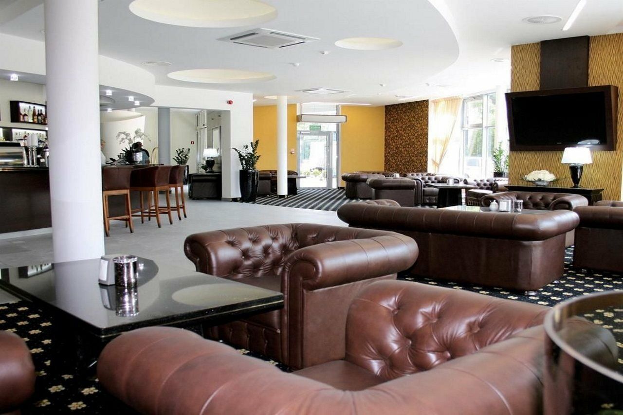 Hotel Business Faltom Gdynia Rumia Esterno foto